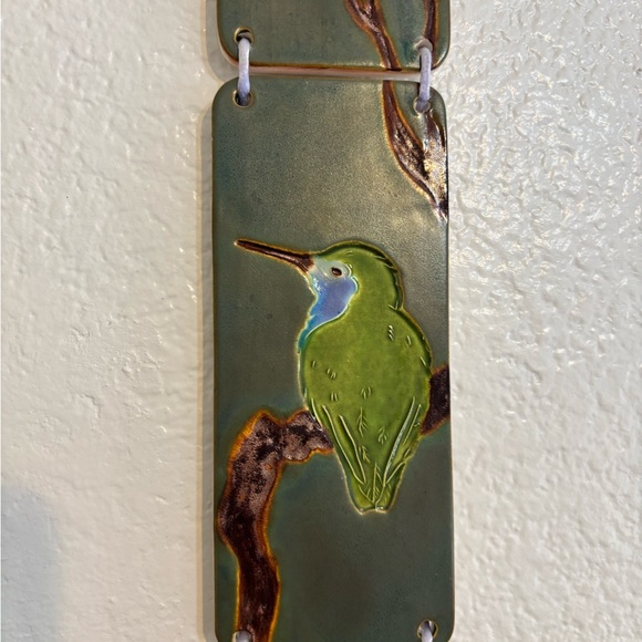 Ceramic tiles-3 tier-wall hanging. Beautiful hummingbird carved into tiles - Picture 6 of 10